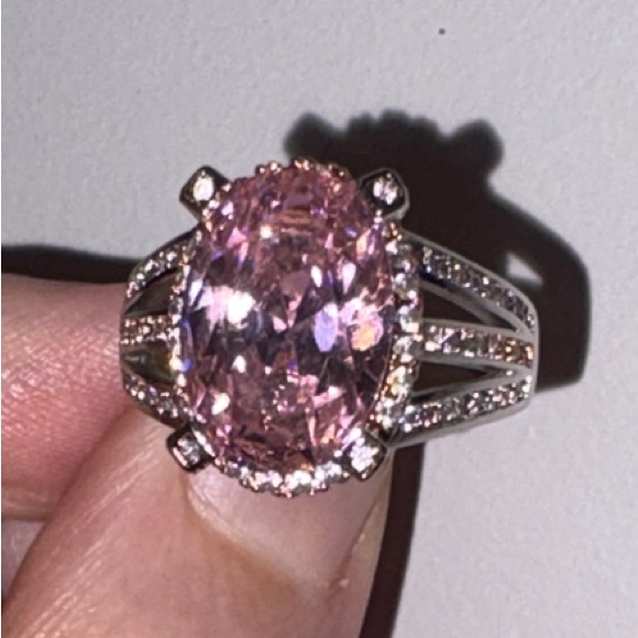 Elegant Pink Stone Silver Ring (GP 18K) - Picture 2 of 4